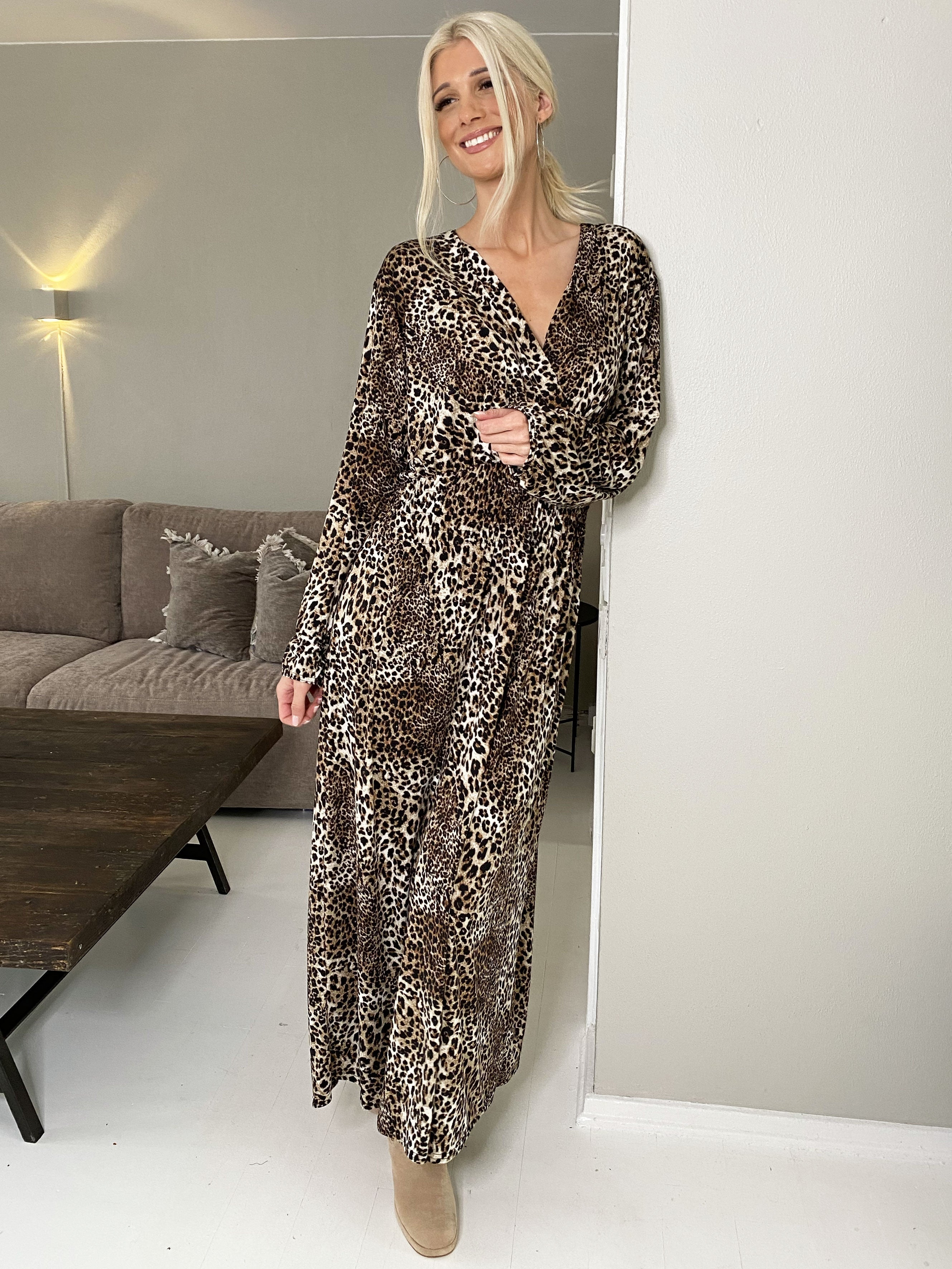 Pams Long Sleeve - Lång elastisk klänning i veckfritt tyg